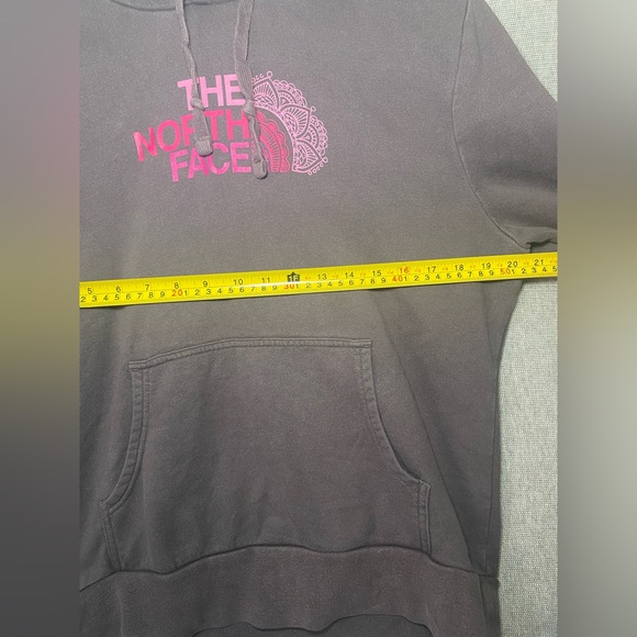 The North Face Hoodie Sweatshirt Women’s Large Fleece Pocket Washed Gray Pink - Picture 6 of 9